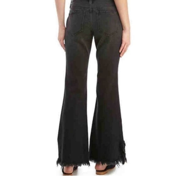 Free People We The Free Vintage Flare Jeans Black Size 28 Mid Rise Raw Hem - Picture 3 of 12